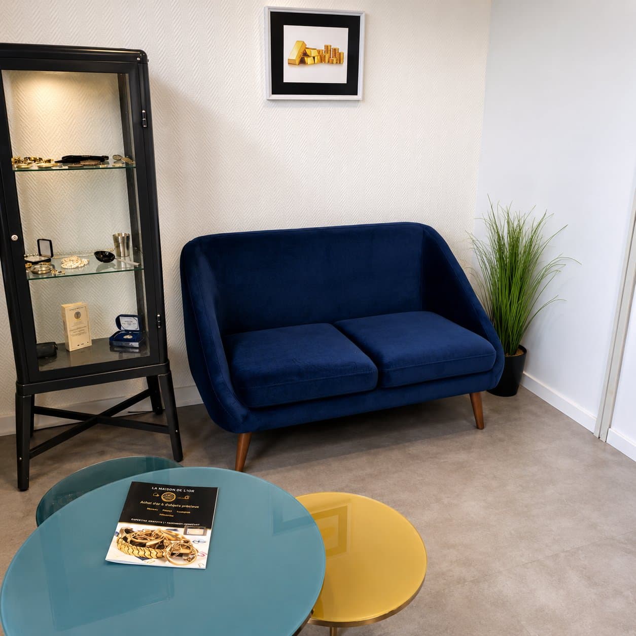 Intérieur de la boutique Banque d'Or à Wavre — espace d'accueil chaleureux pour rachat, vente et expertise